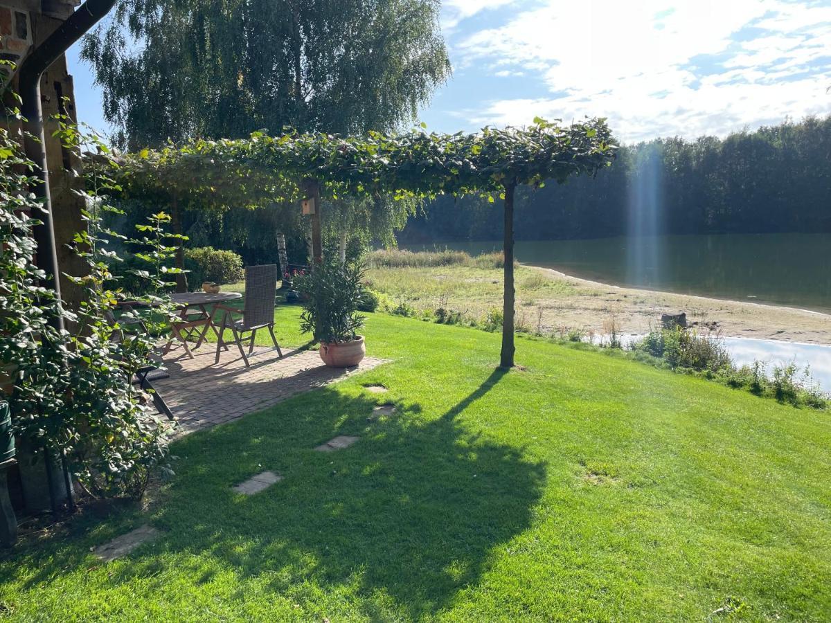 Gemuetliches Fachwerkhaus Am See Mit Kamin Warendorf Exterior foto