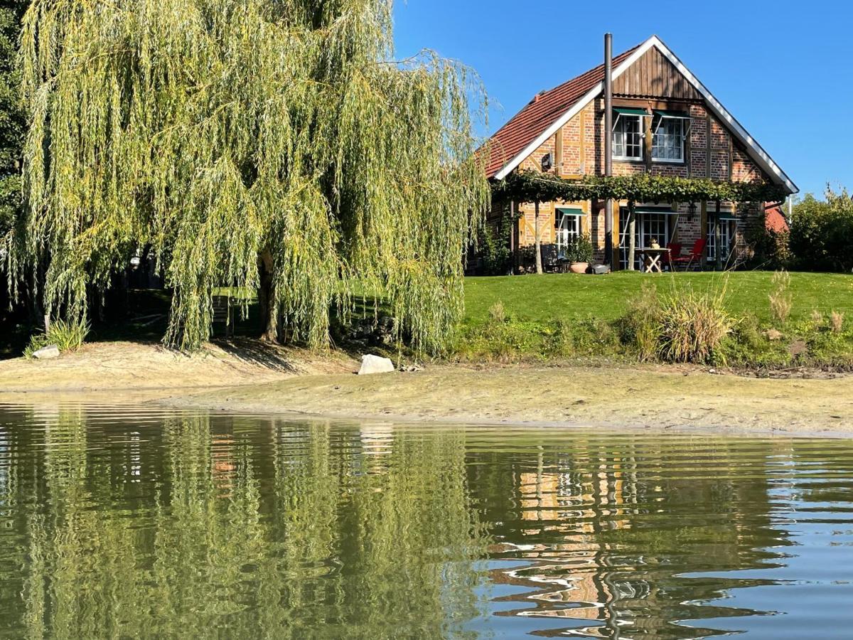 Gemuetliches Fachwerkhaus Am See Mit Kamin Warendorf Exterior foto