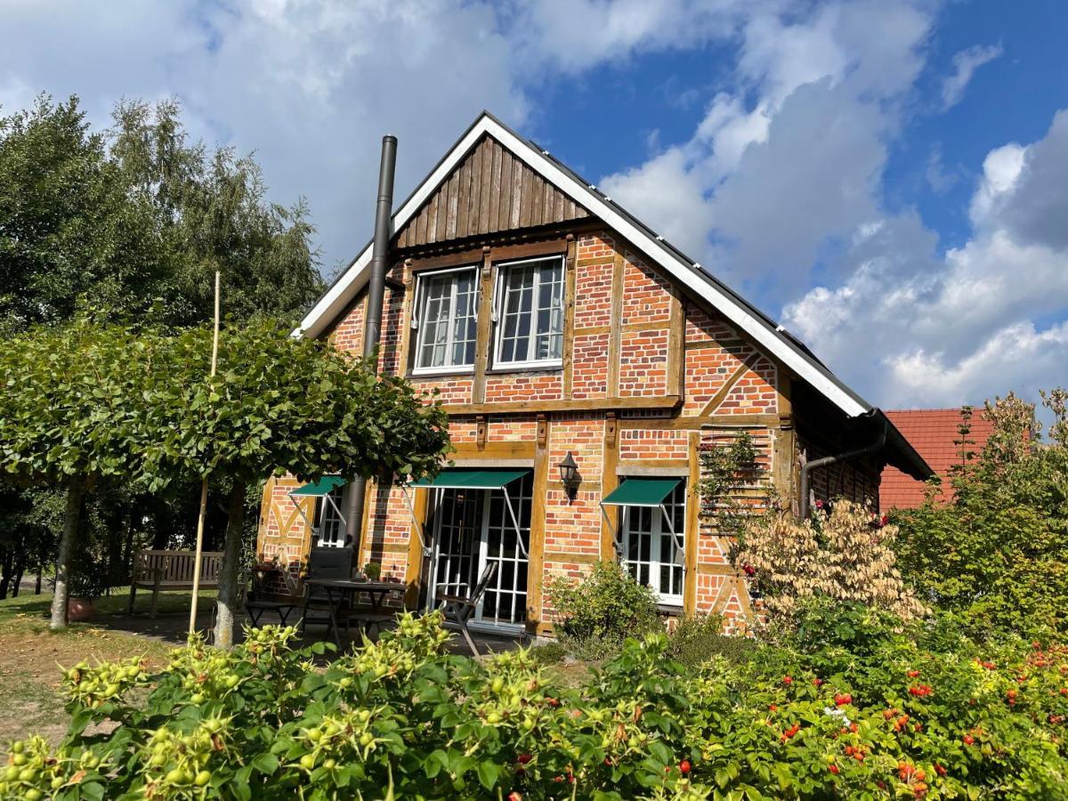 Gemuetliches Fachwerkhaus Am See Mit Kamin Warendorf Exterior foto